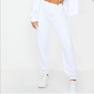 SOLD || PrettyLittleThing Sweatpants